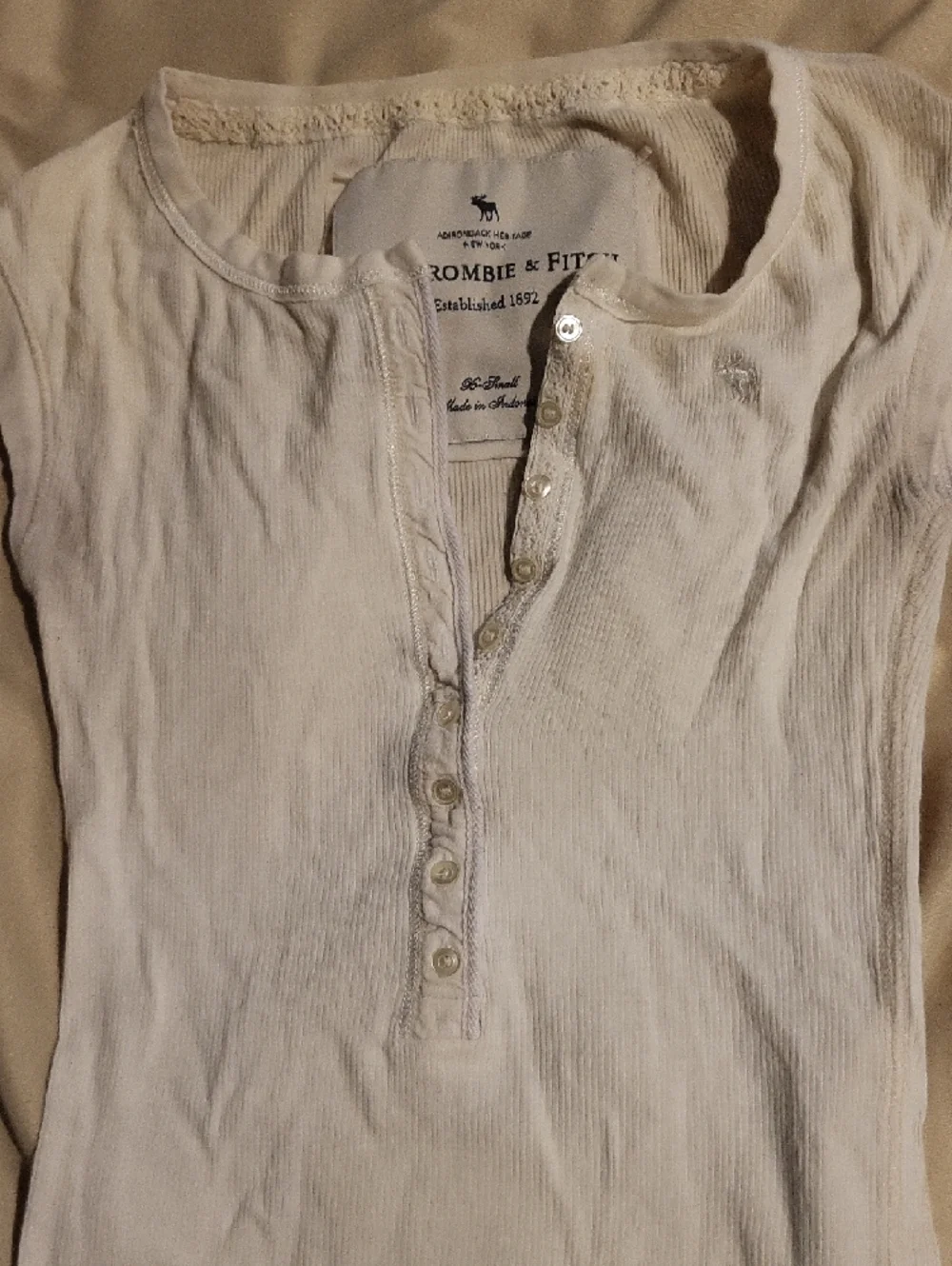 Abercrombie & Fitch Cream Ribbed Henley Tank - Picture 2 of 4